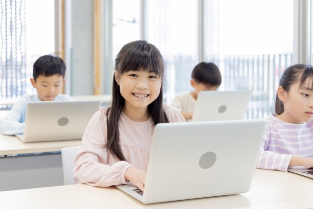 スクラッチを学ぶことで育てられる能力